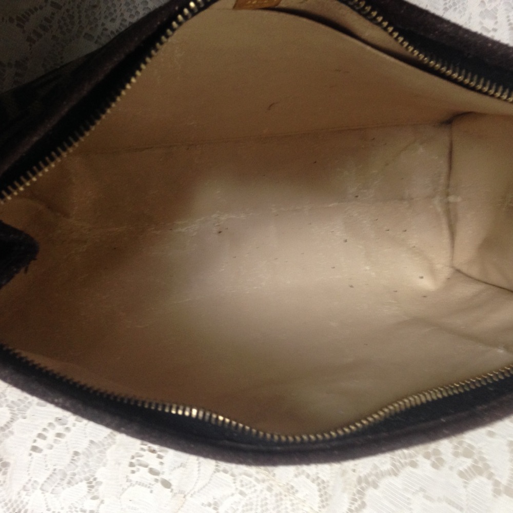 Vintage Fendi Zucca Pouch- Crossbody - Picture 9 of 12